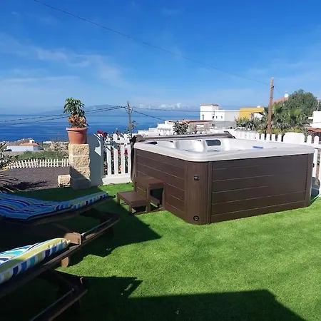 Mariposa Relax En Medio De La Naturaleza アデヘ